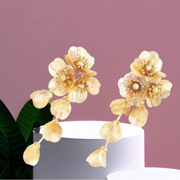 Zara Jewelry - DANGLE CASCADES EARRINGS GOLD  FASHION WOMEN EARRINGS CELEBRITY FAMOUS